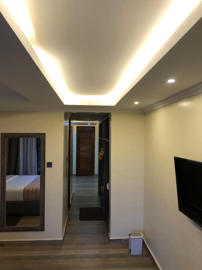 The Willis Hotel, Bomet Екстер'єр фото